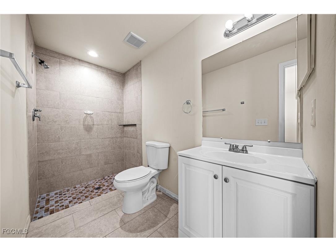 2109-2111 Chiquita Boulevard S Cape Coral FL 33991 2025021852 image21