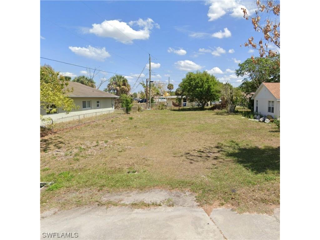 2109 Davis Court Fort Myers FL 33916 223039646 image1