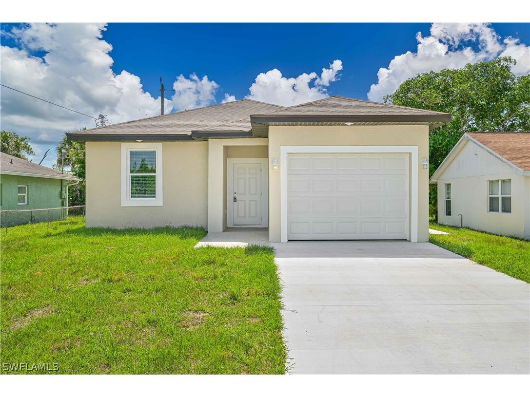 2109 Davis Court Fort Myers FL 33916 224017259 image1