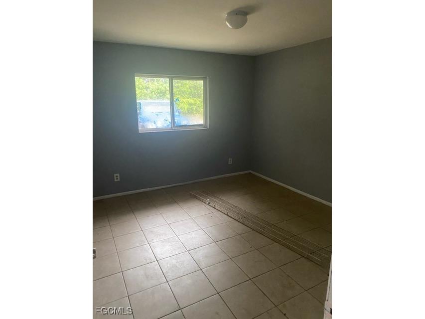 2109 Eloise Circle North Fort Myers FL 33917 2025012626 image3