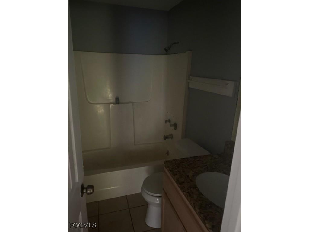 2109 Eloise Circle North Fort Myers FL 33917 2025012626 image6