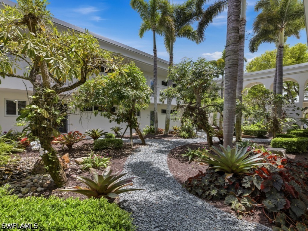 211 3rd Avenue S #211 Naples FL 34102 226016840 image1