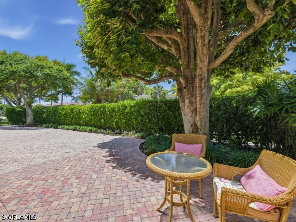 211 3rd Avenue S #211 Naples FL 34102 226016840 image6