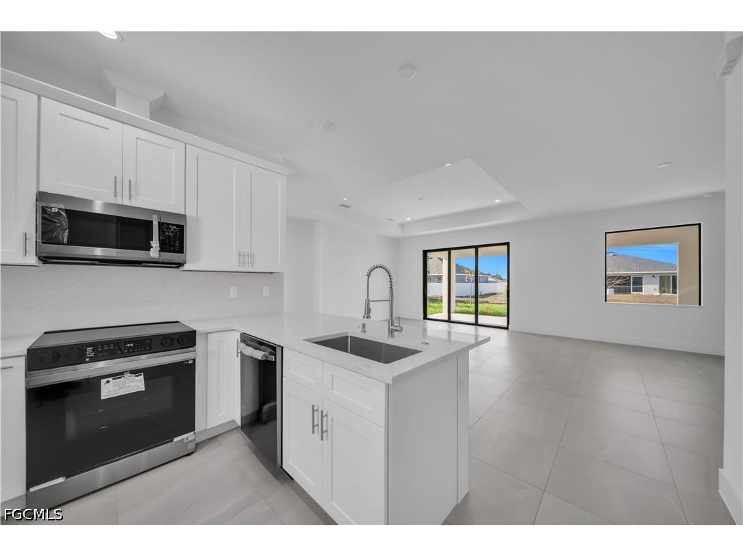 211 NE 15th Terrace Cape Coral FL 33909 2026016188 image15