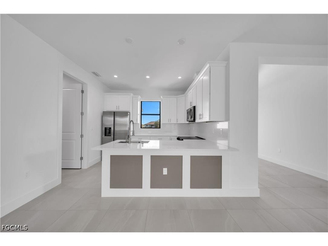 211 NE 15th Terrace Cape Coral FL 33909 2026016188 image17
