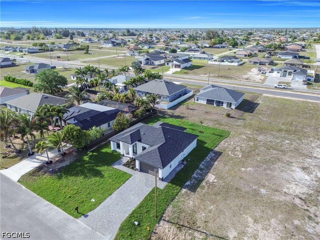 211 NE 15th Terrace Cape Coral FL 33909 2026016188 image38