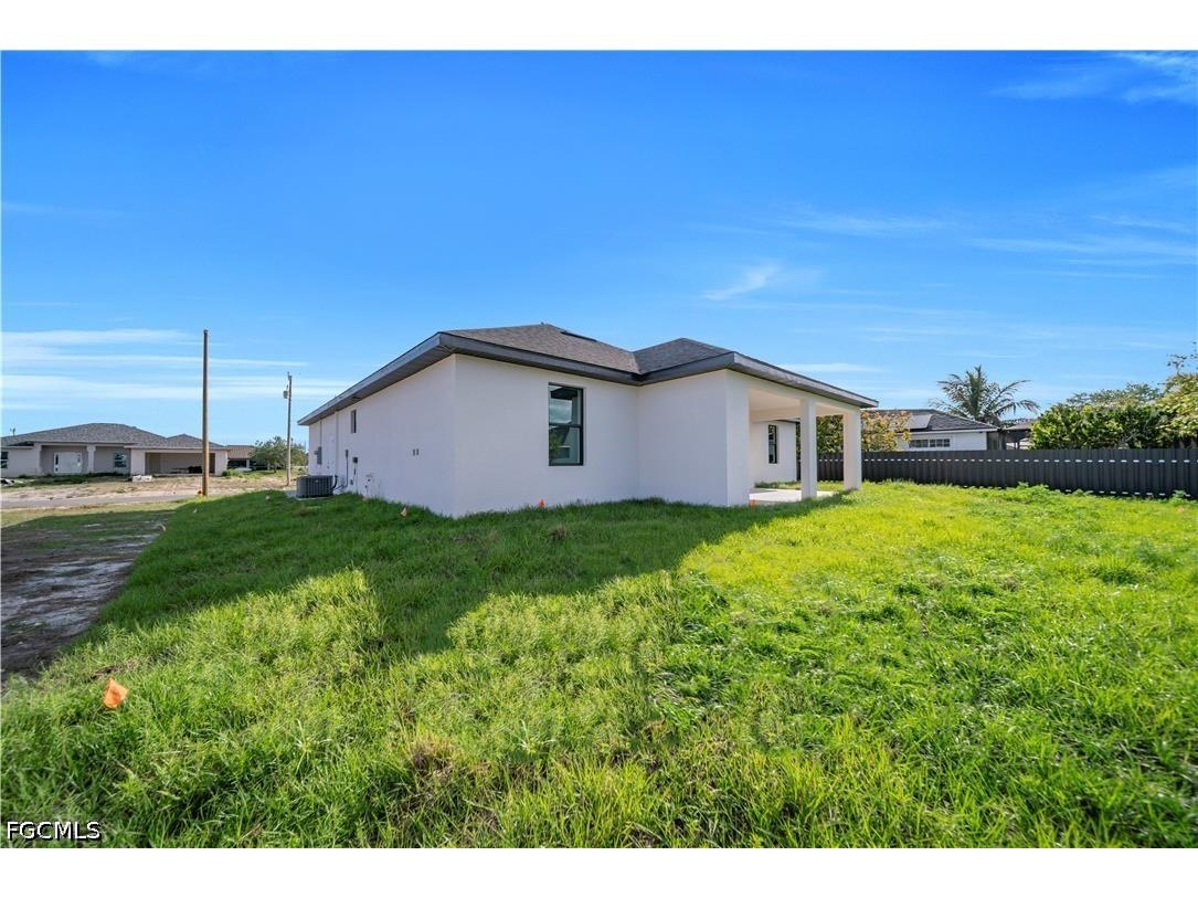 211 NE 15th Terrace Cape Coral FL 33909 2026016188 image8