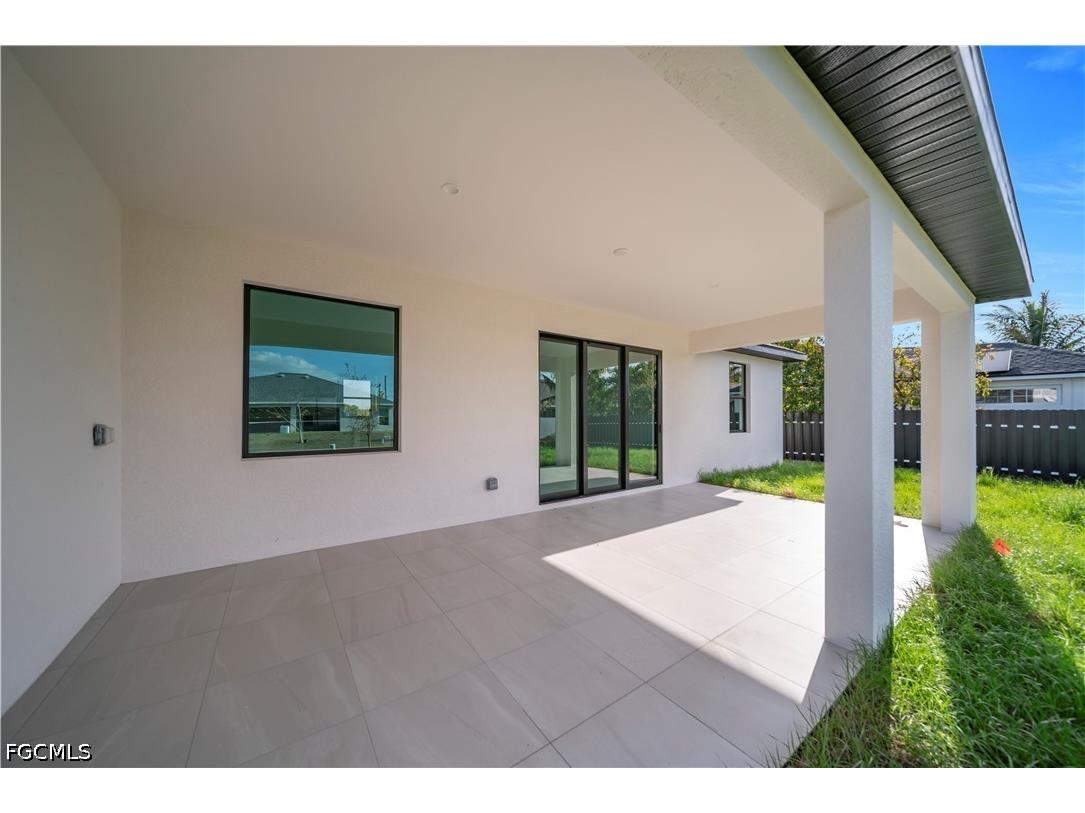 211 NE 15th Terrace Cape Coral FL 33909 2026016188 image9