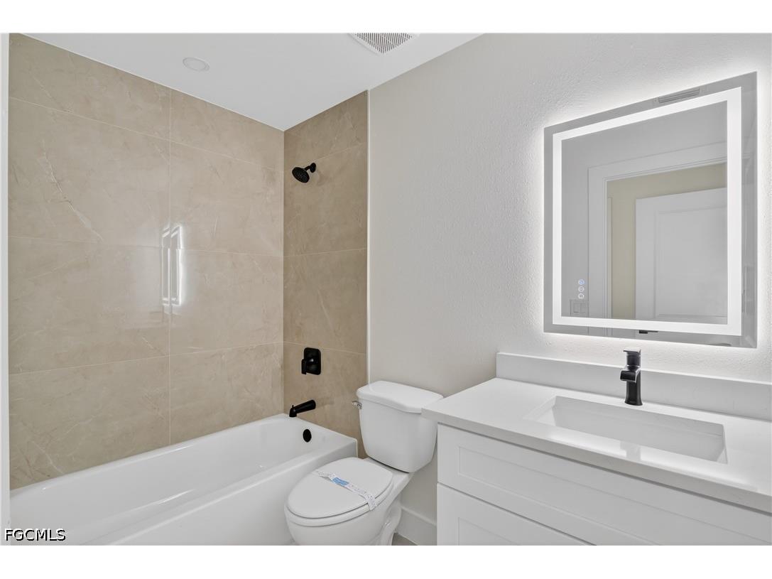 211 NE 31st Street Cape Coral FL 33909 2026024375 image23