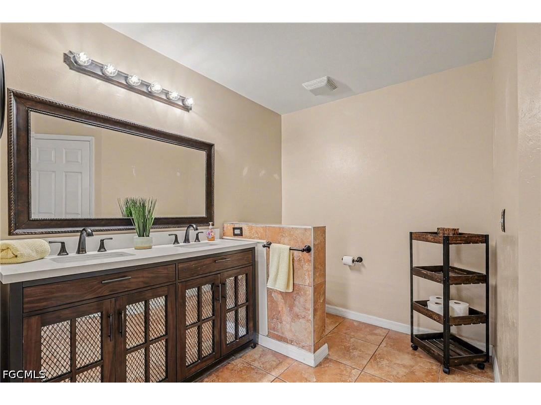 211 NW 26th Avenue Cape Coral FL 33993 2026014505 image24