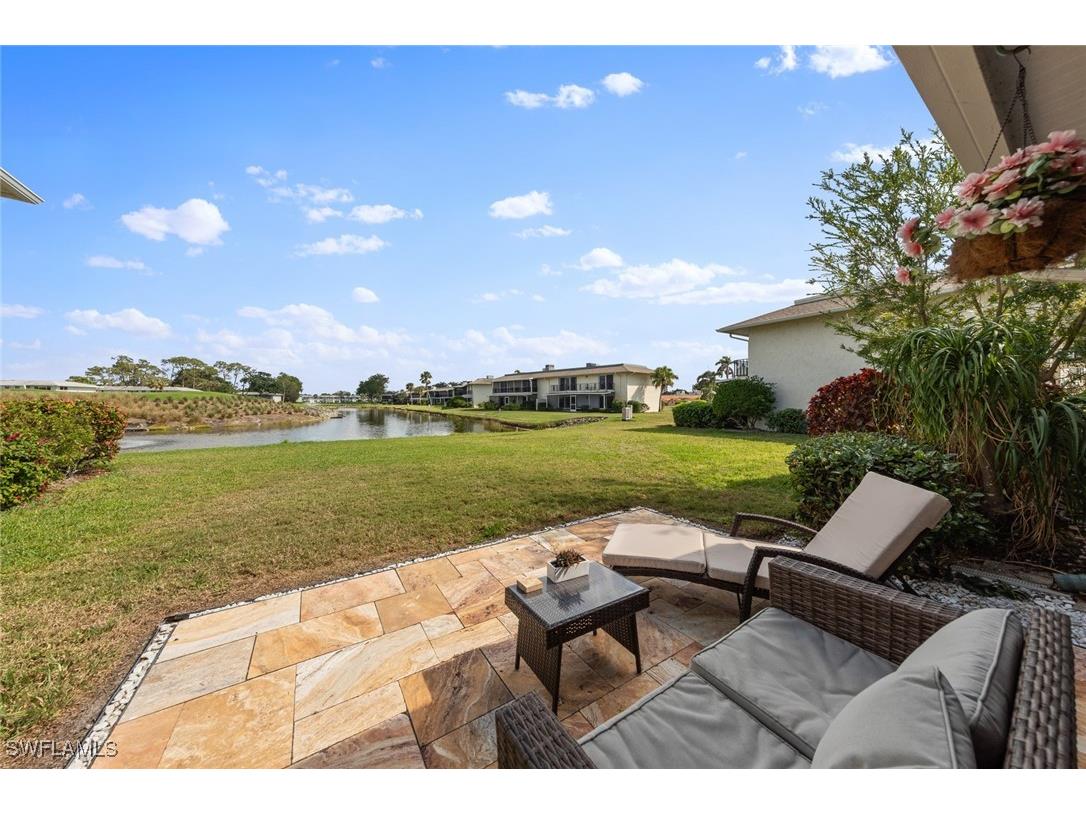 211 Palm Drive #1 Naples FL 34112 225014068 image1