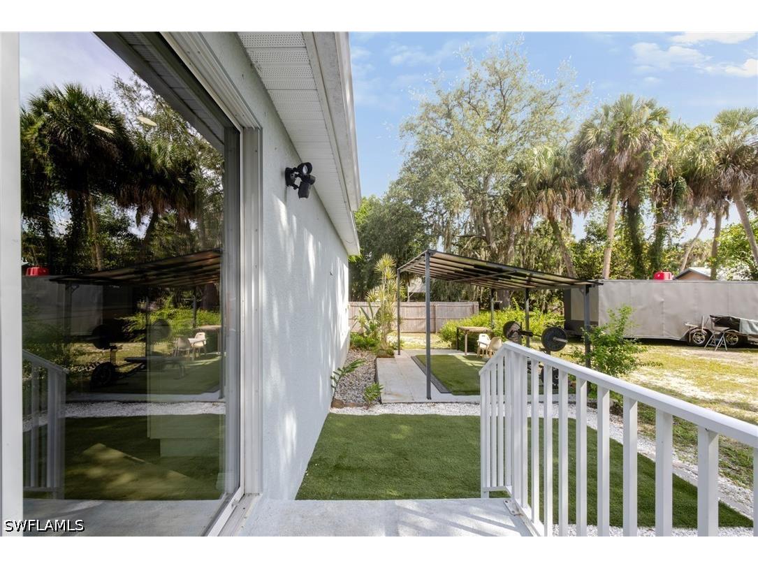 211 Palmacea Road Fort Myers FL 33905 226023476 image24