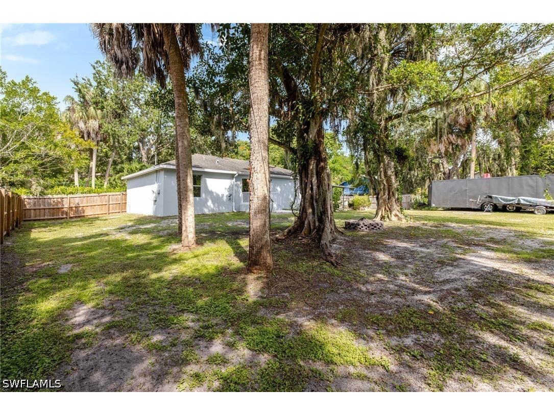 211 Palmacea Road Fort Myers FL 33905 226023476 image30