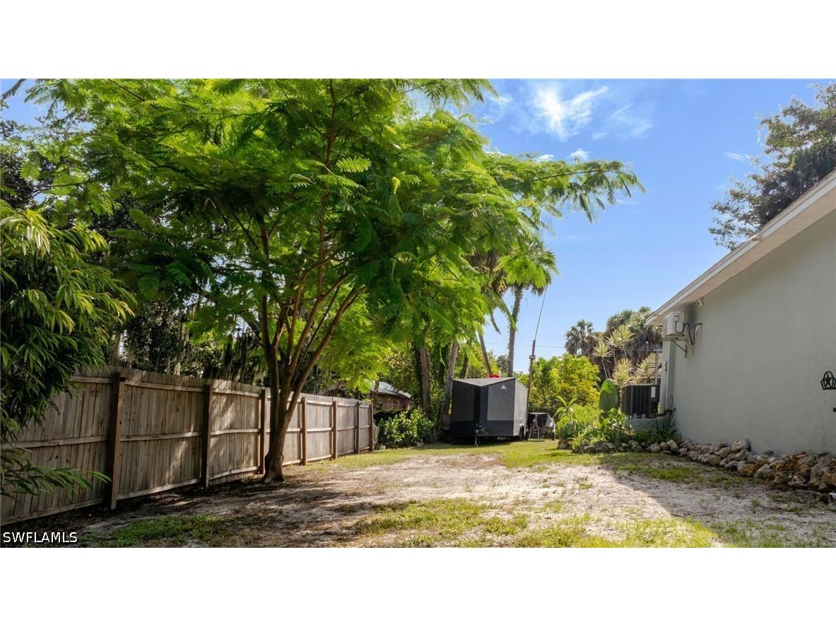 211 Palmacea Road Fort Myers FL 33905 226023476 image32