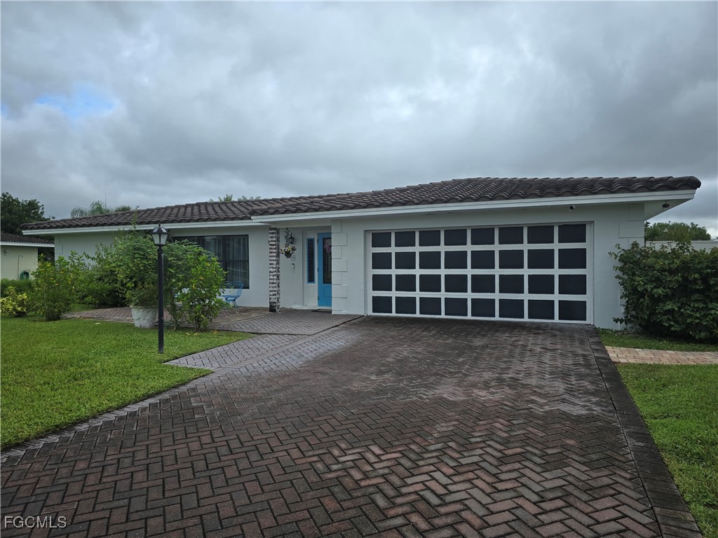 211 Richmond Avenue S Lehigh Acres FL 33936 2025014790 image1