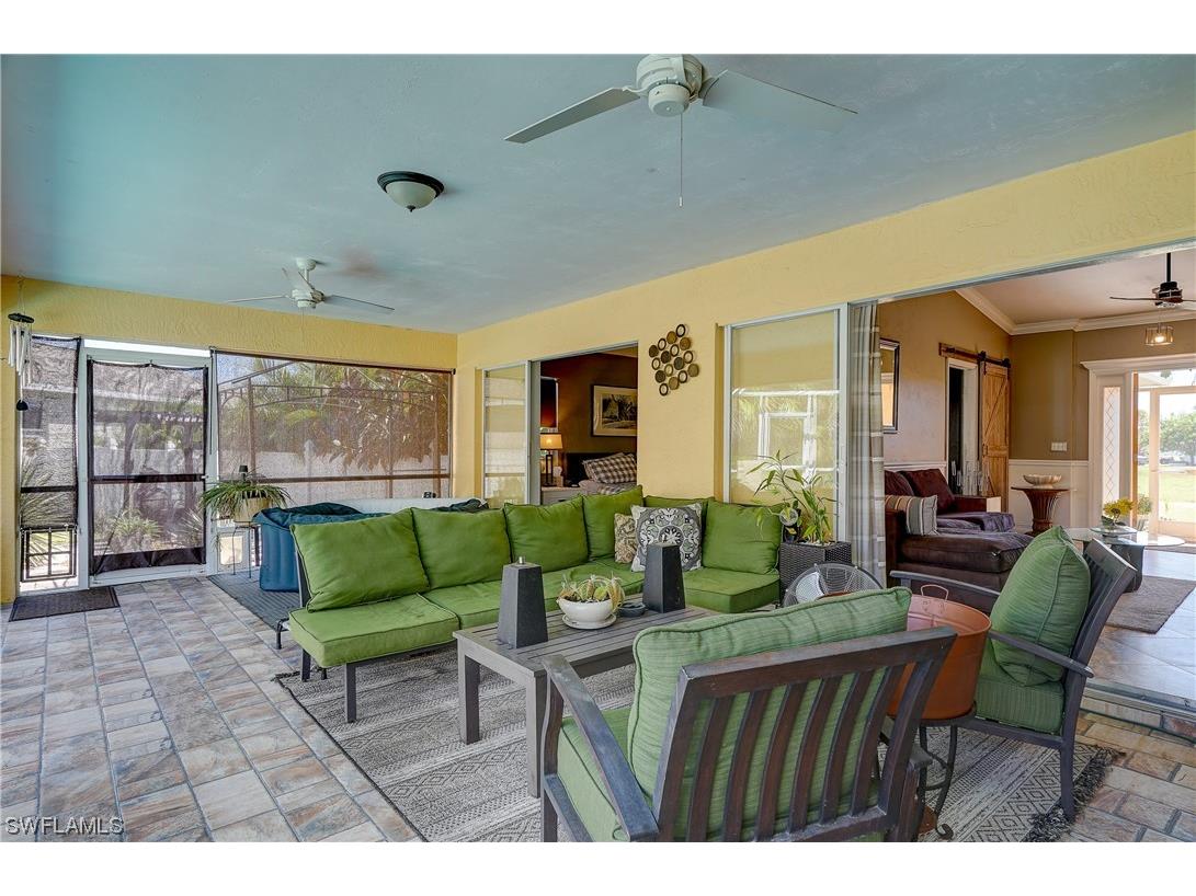 211 SE 12th Street Cape Coral FL 33990 223065212 image1