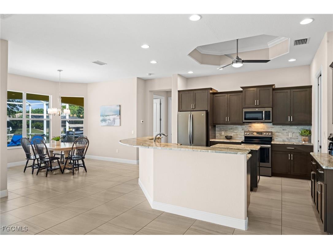 211 SE 37th Lane Cape Coral FL 33904 2025014084 image11