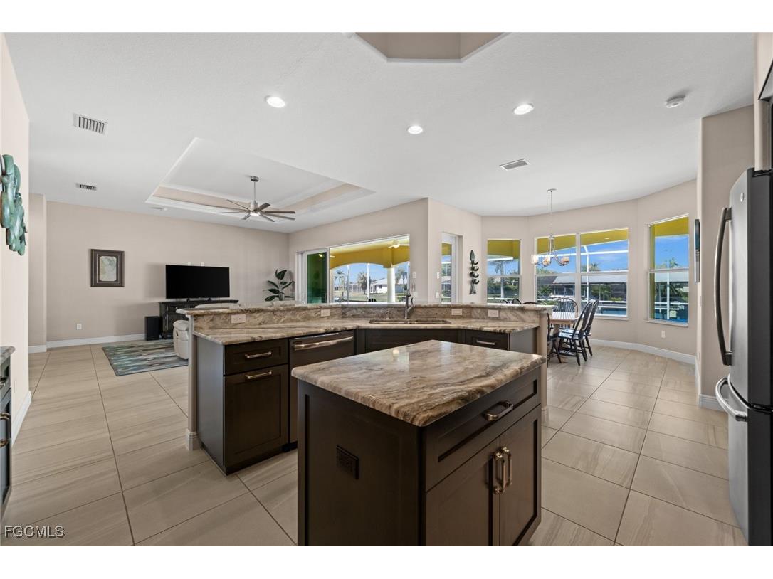 211 SE 37th Lane Cape Coral FL 33904 2025014084 image14