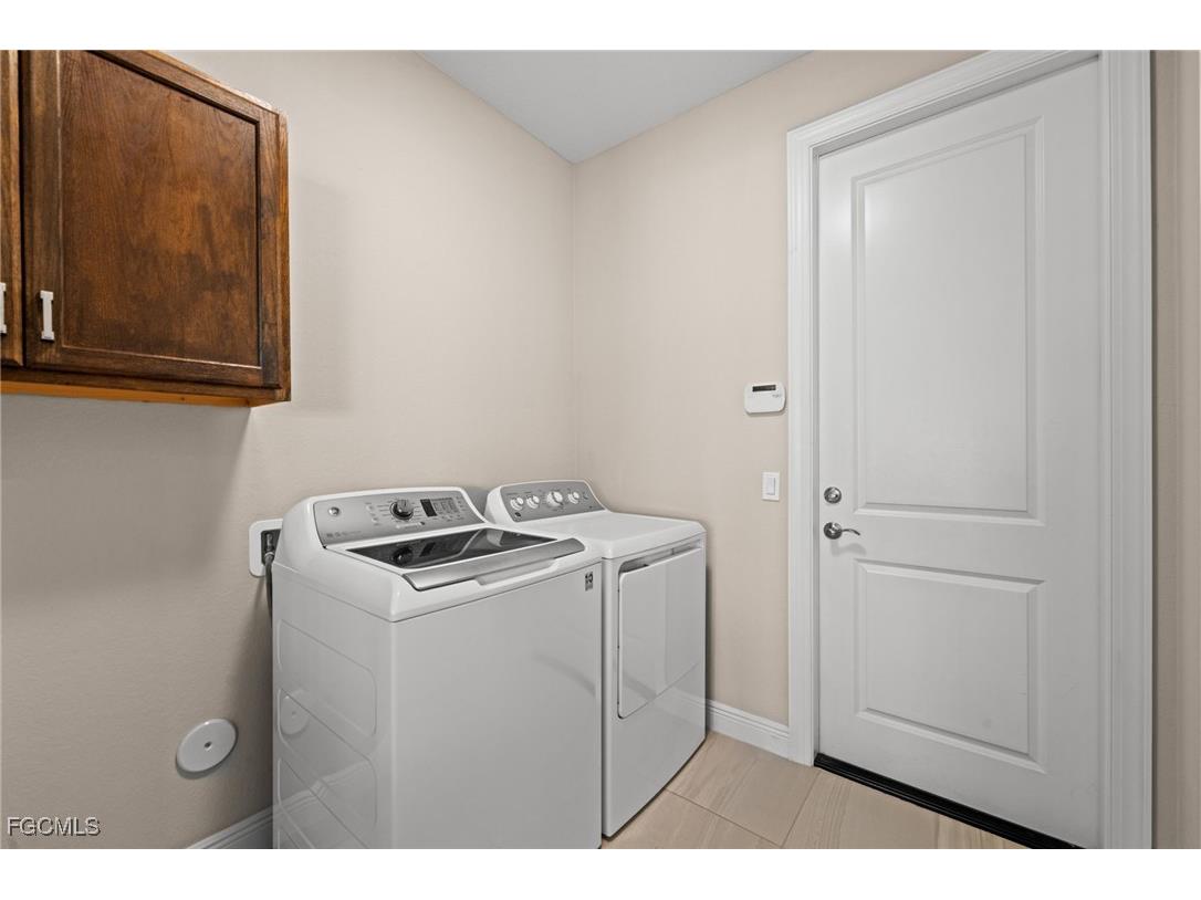 211 SE 37th Lane Cape Coral FL 33904 2025014084 image29