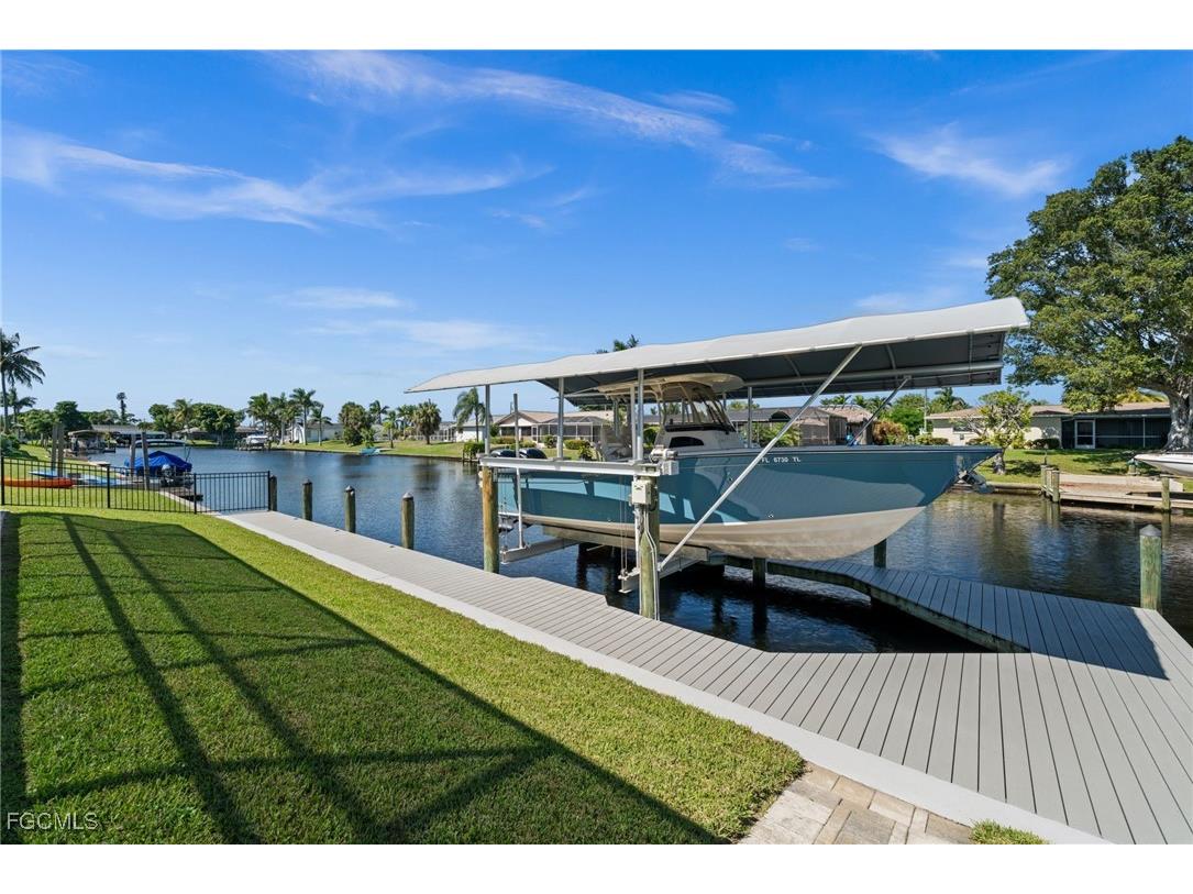 211 SE 37th Lane Cape Coral FL 33904 2025014084 image6