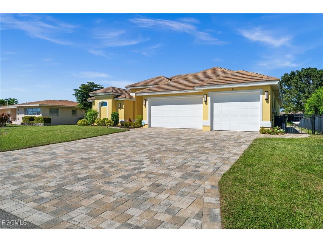 211 SE 37th Lane Cape Coral FL 33904 2025014084 image8