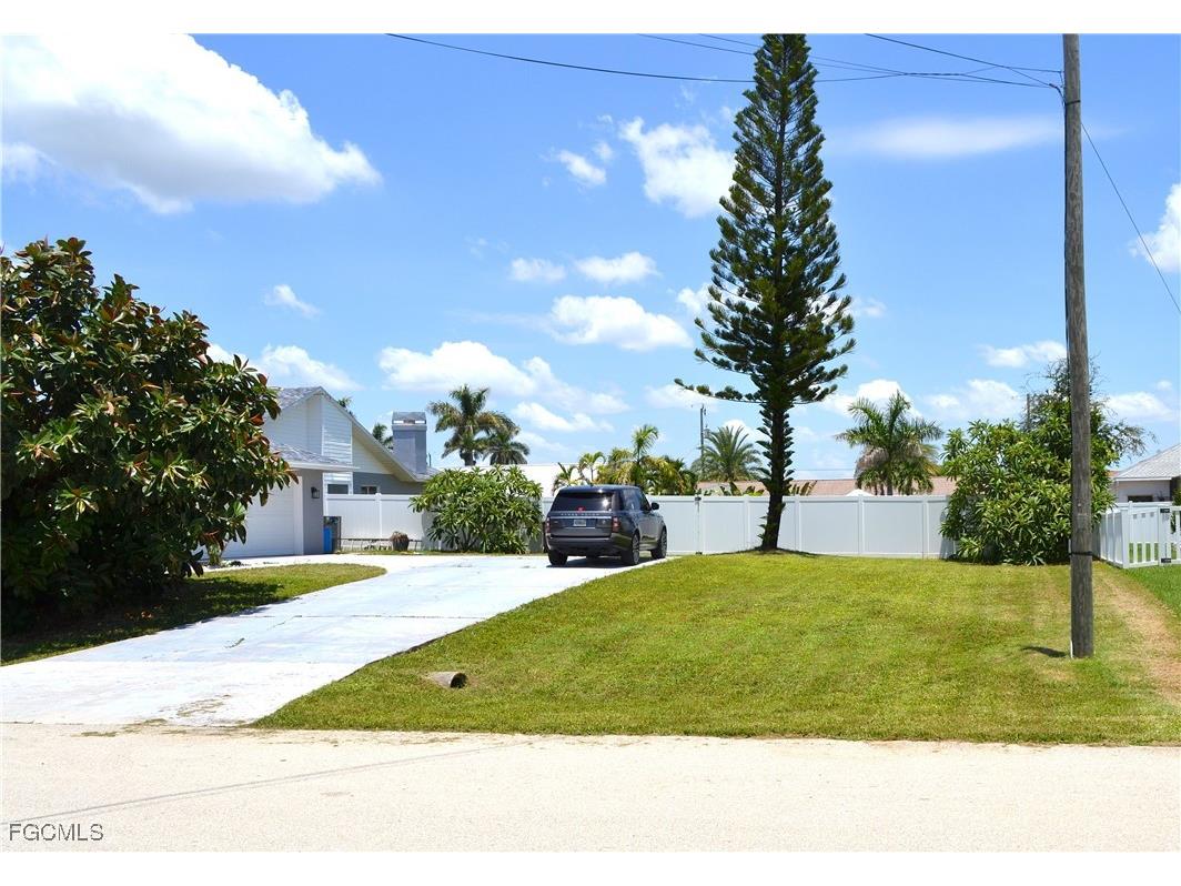 211 SW 47th Street Cape Coral FL 33914 2025003530 image11