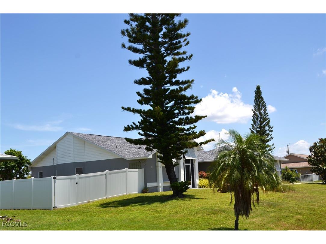 211 SW 47th Street Cape Coral FL 33914 2025003530 image14