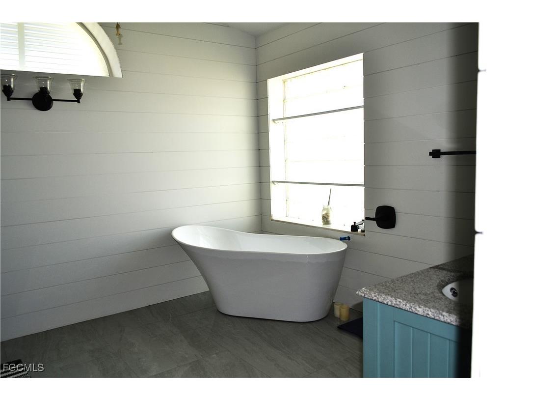 211 SW 47th Street Cape Coral FL 33914 2025003530 image36