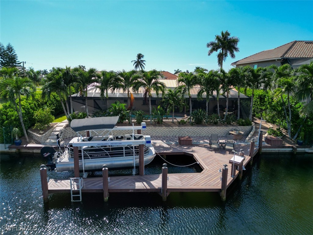 211 Seahorse Court Marco Island FL 34145 225076771 image1