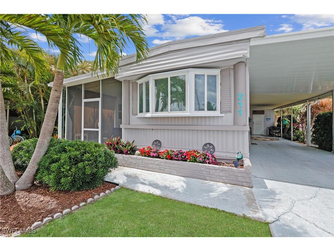211 Shrub Lane N North Fort Myers FL 33917 225022032 image1