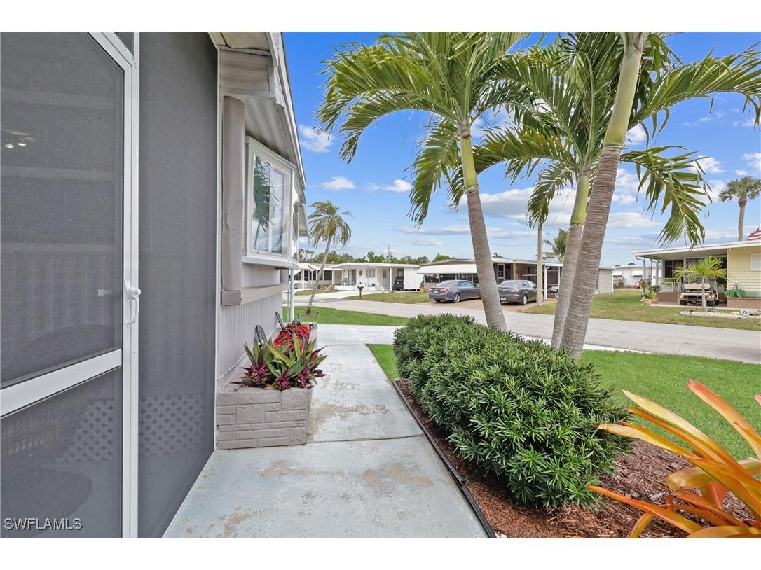 211 Shrub Lane N North Fort Myers FL 33917 225022032 image5