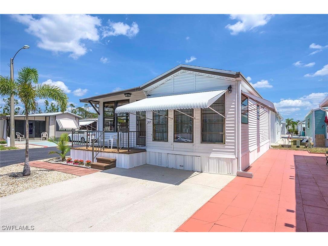 211 Sojourn Drive North Fort Myers FL 33903 223020395 image1