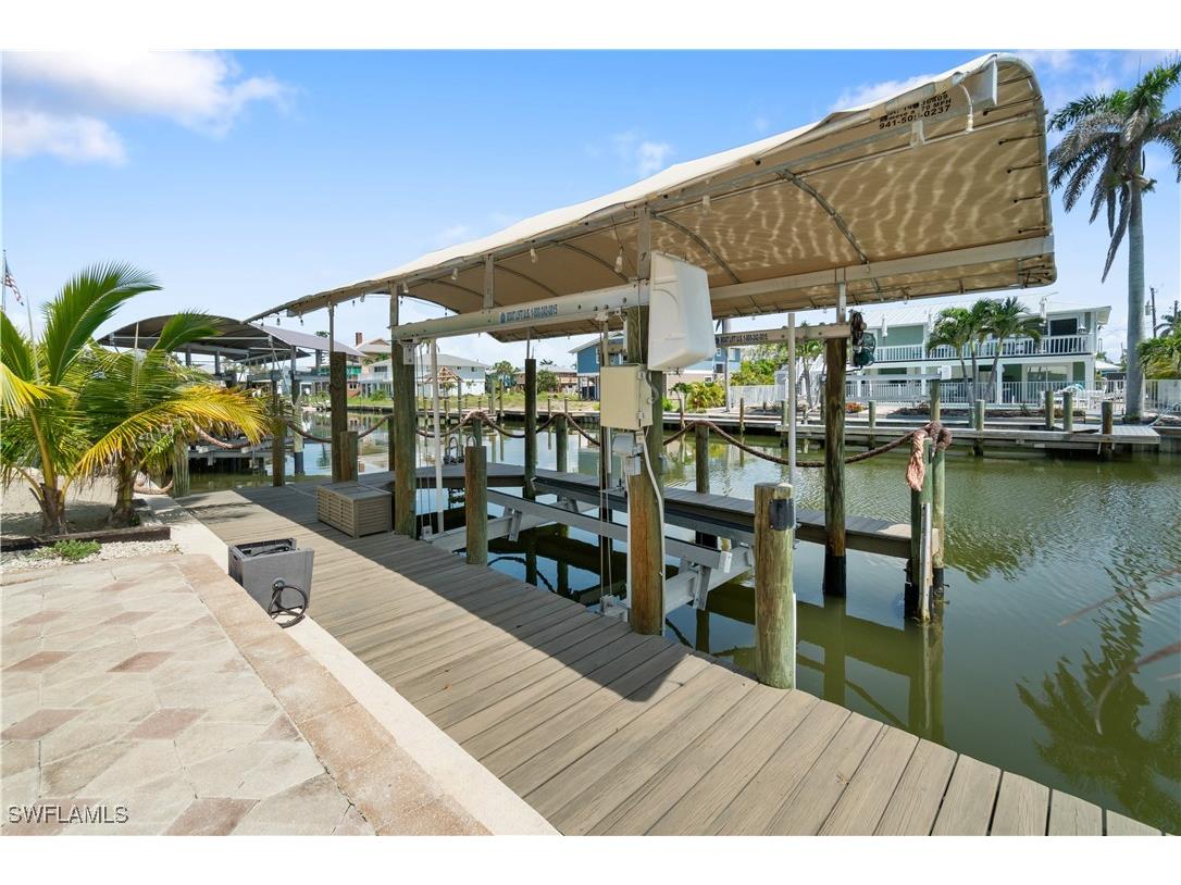 211 Sterling Avenue Fort Myers Beach FL 33931 225057651 image4