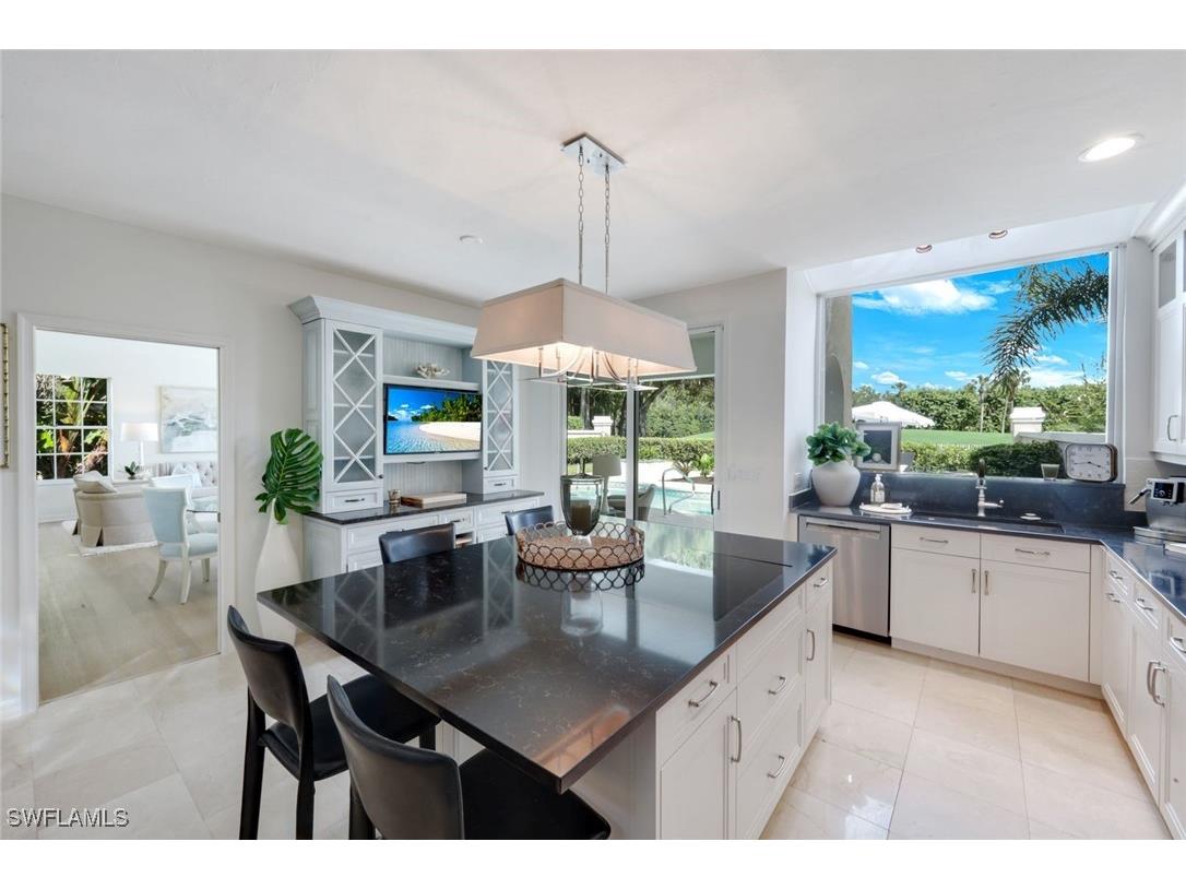 211 Via Napoli Naples FL 34105 225077412 image13