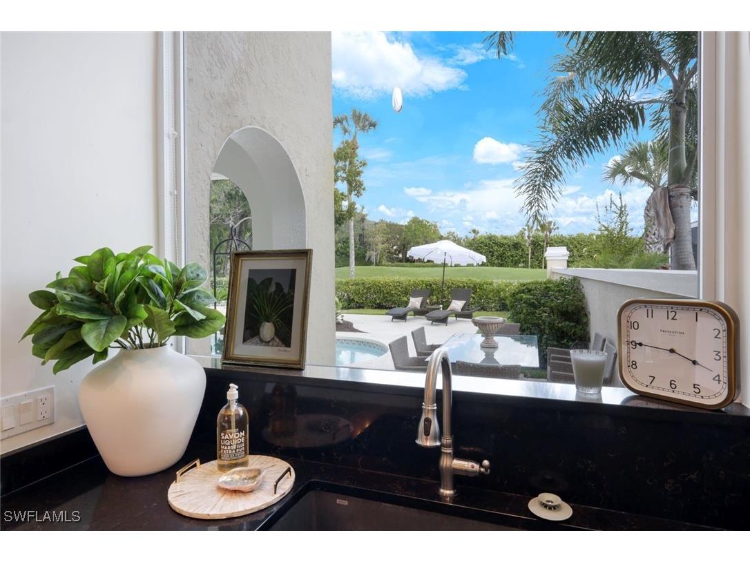 211 Via Napoli Naples FL 34105 225077412 image14