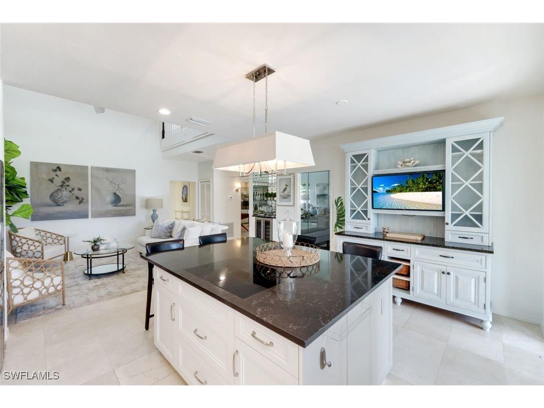 211 Via Napoli Naples FL 34105 225077412 image17