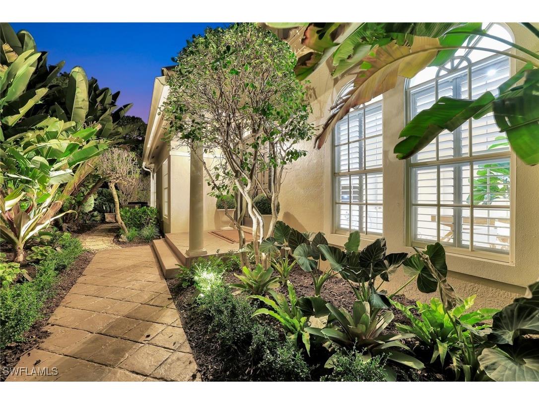 211 Via Napoli Naples FL 34105 225077412 image2