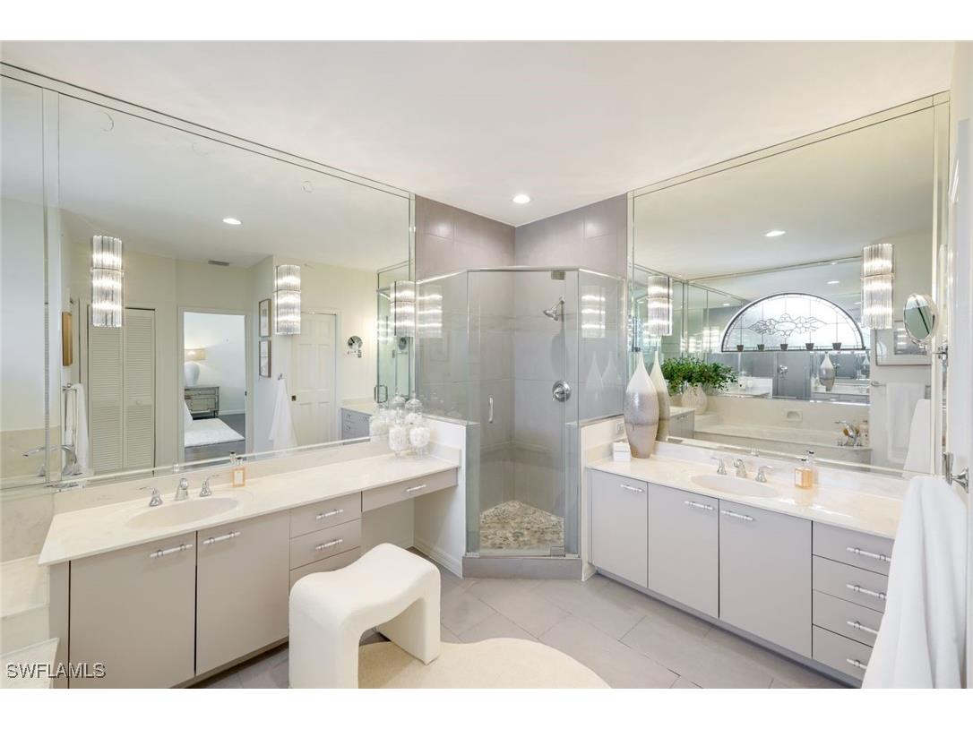 211 Via Napoli Naples FL 34105 225077412 image23