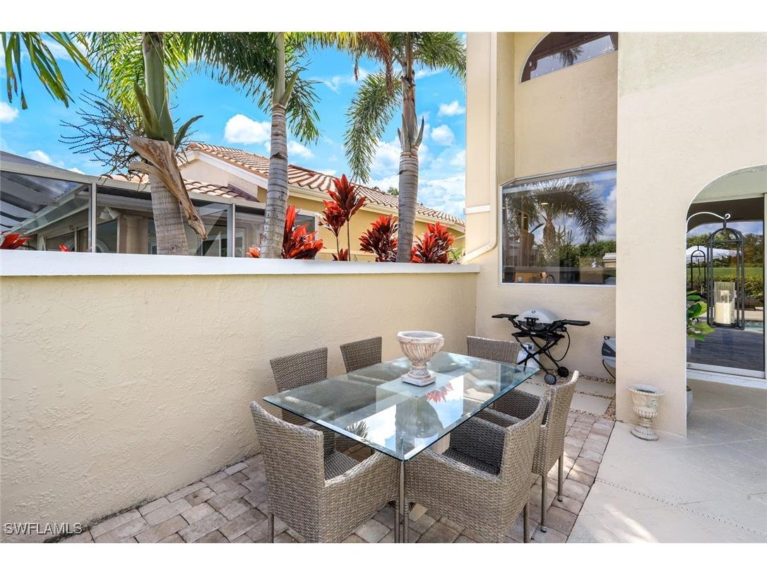 211 Via Napoli Naples FL 34105 225077412 image32