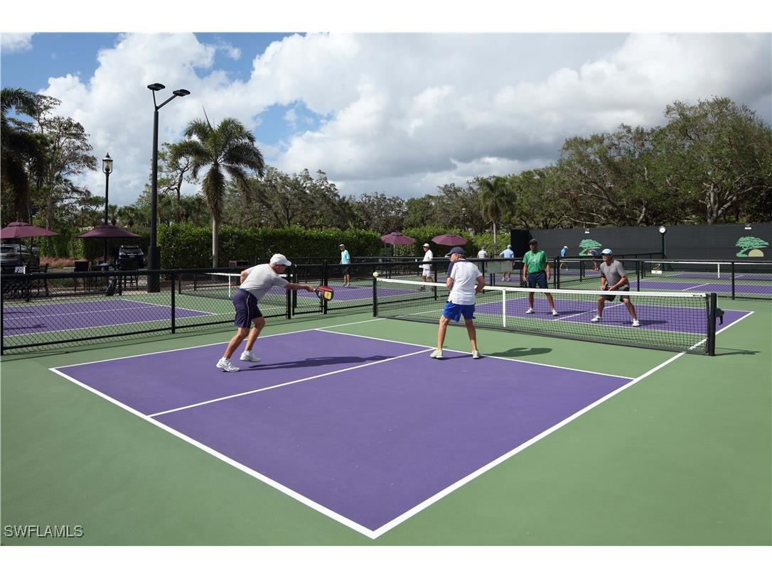 211 Via Napoli Naples FL 34105 225077412 image46