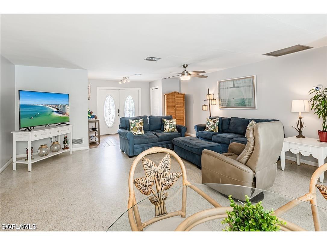 211 W Flamingo Circle Marco Island FL 34145 226013818 image4