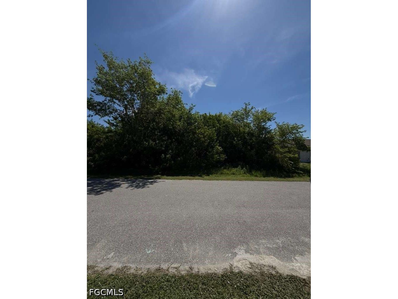 211 Warwick Street NW Port Charlotte FL 33952 2026024386 image1