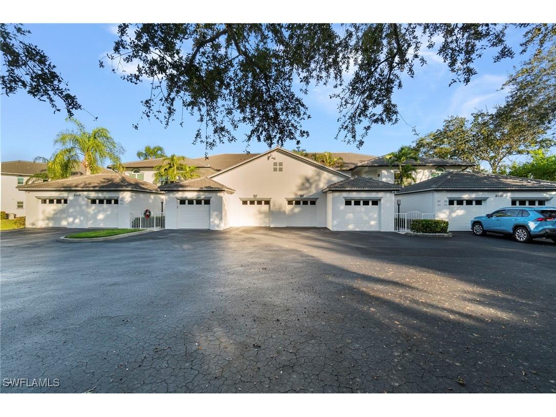 2110 Cay Lagoon Drive #113 Naples FL 34109 225083448 image1