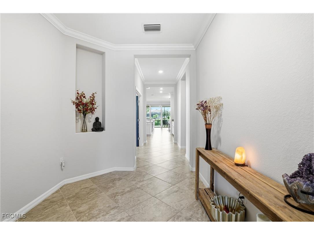 2110 Clementine Street Naples FL 34120 2025013233 image1