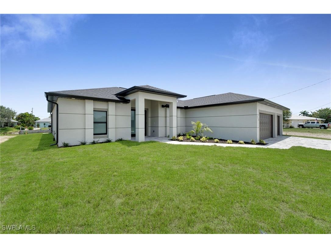 2110 NE 2nd Street Cape Coral FL 33909 225053535 image1