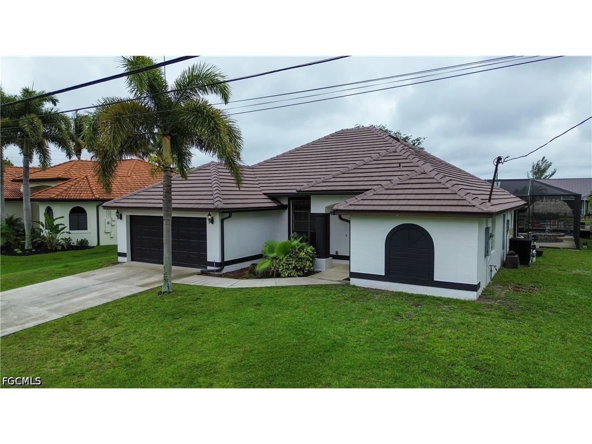 2110 SW 38th Terrace Cape Coral FL 33914 2026009193 image1