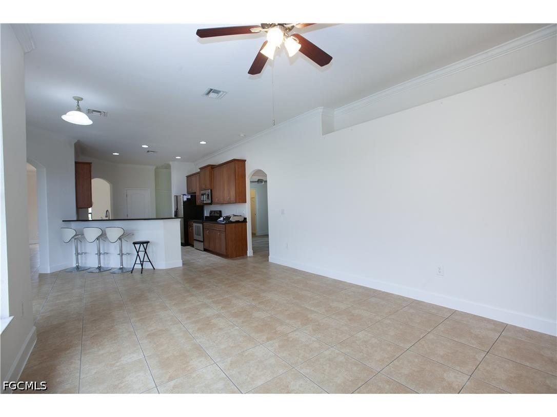 2110 SW 38th Terrace Cape Coral FL 33914 2026009193 image7