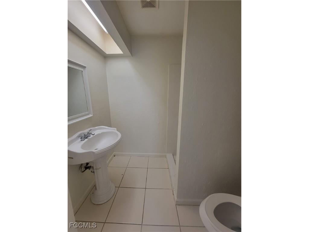 2111 Abbott Avenue Alva FL 33920 2025025007 image9