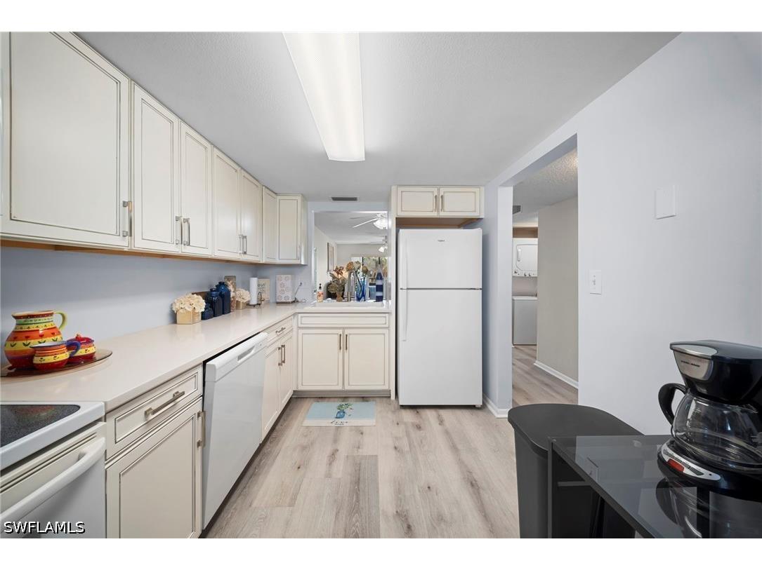 2111 Barkeley Lane #10 Fort Myers FL 33907 226018627 image4