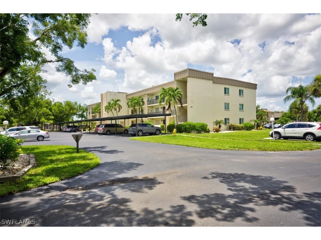 2111 Barkeley Lane #6 Fort Myers FL 33907 224058257 image1